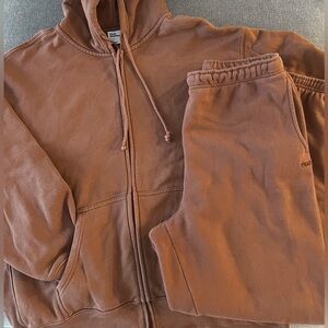 ARITZIA TNA SWEATFLEECE COZY FLEECE FIT